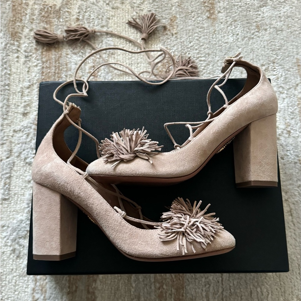 New Aquazurra Wild Pump 85 Suede Fringe Block Heel in Biscotto (beige).